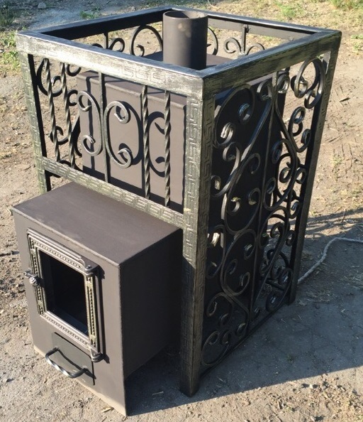 Печь с кованной решёткой для камней
